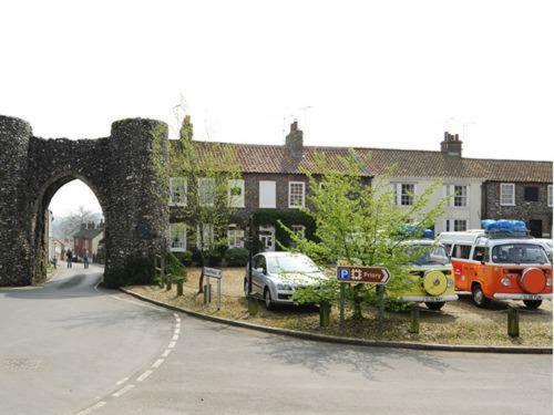 The Ostrichinn Castle Acre Exterior photo