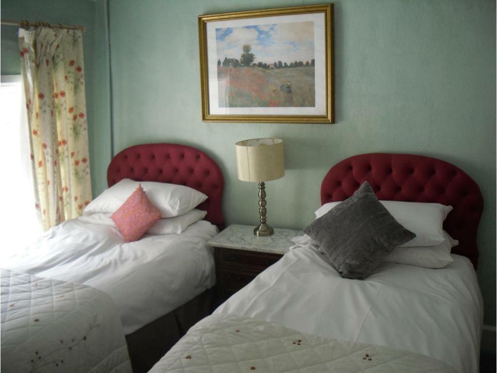 The Ostrichinn Castle Acre Room photo